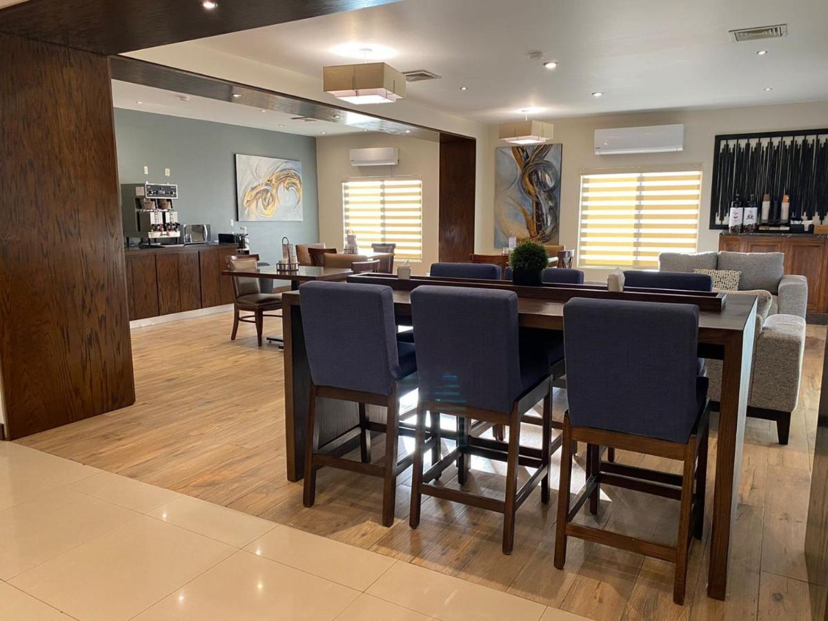 Best Western Plus Chihuahua Aeropuerto מראה חיצוני תמונה