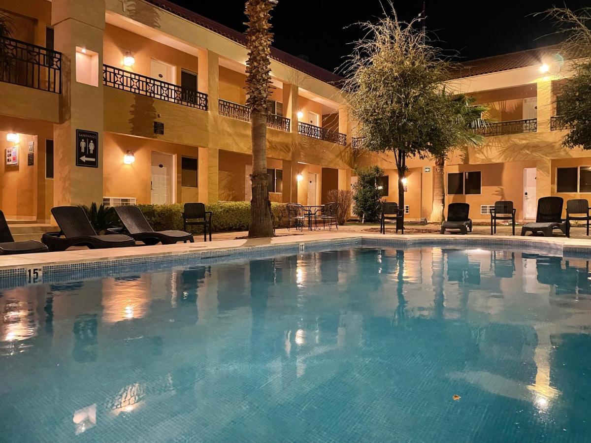 Best Western Plus Chihuahua Aeropuerto מראה חיצוני תמונה