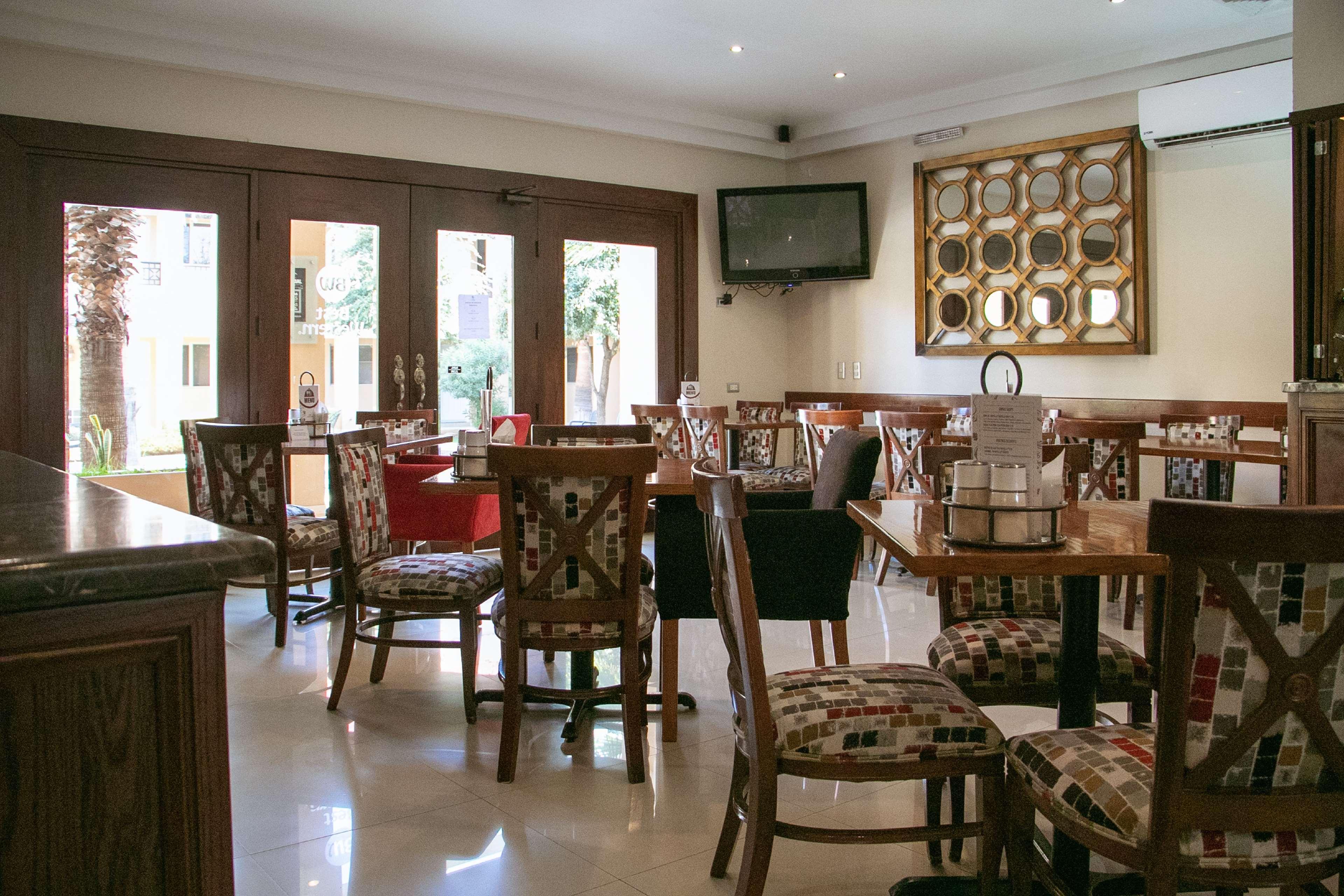 Best Western Plus Chihuahua Aeropuerto מראה חיצוני תמונה