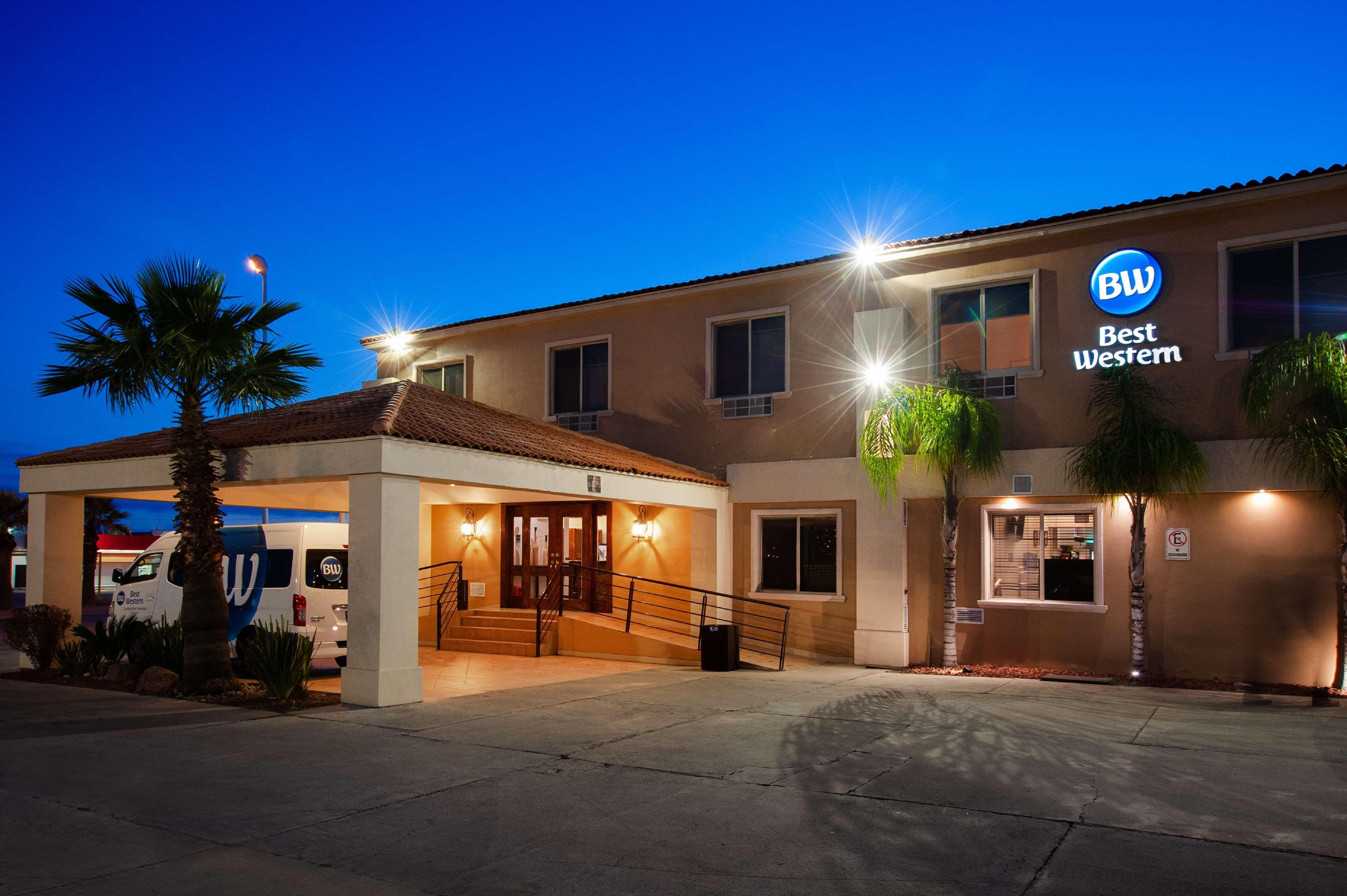 Best Western Plus Chihuahua Aeropuerto מראה חיצוני תמונה