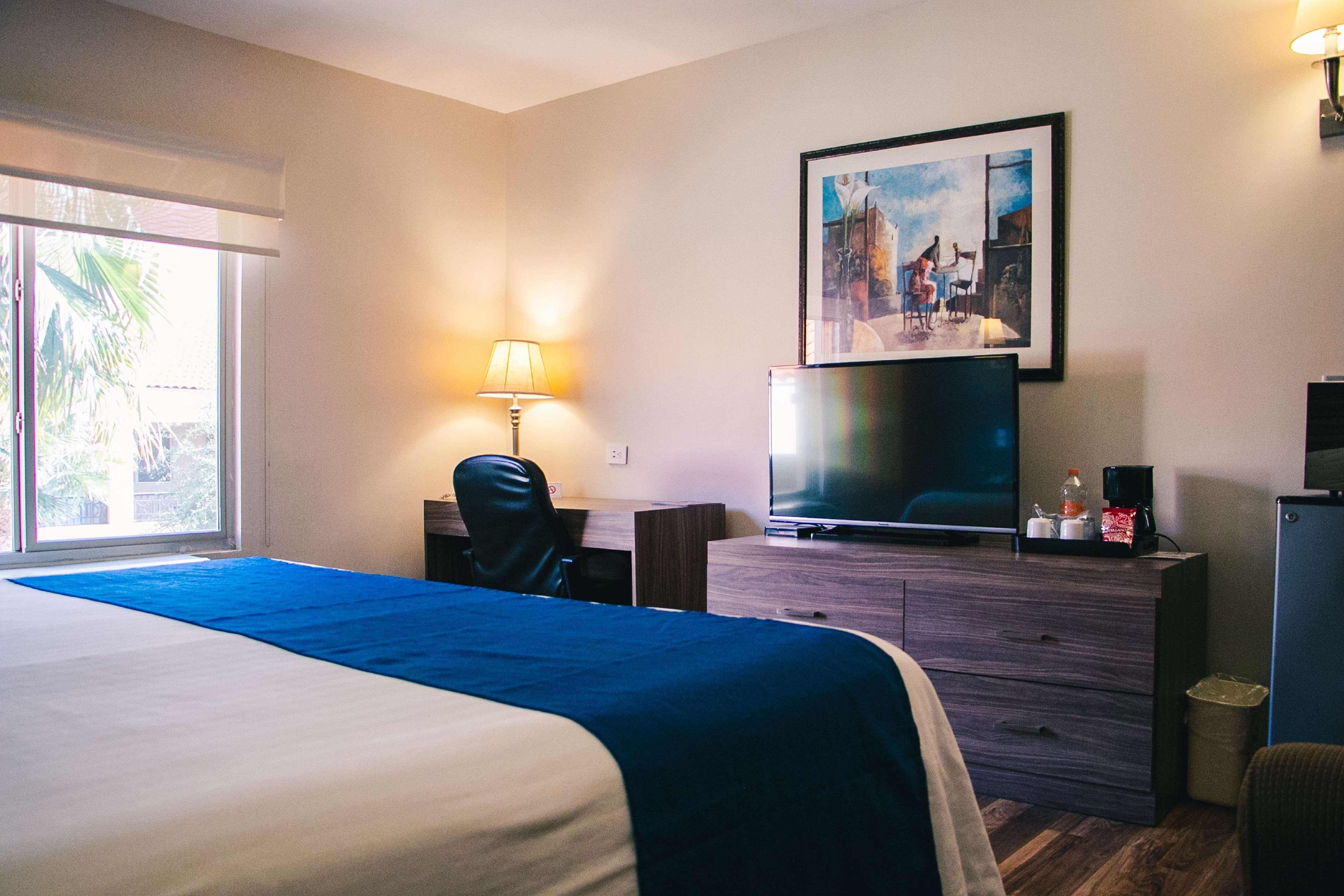 Best Western Plus Chihuahua Aeropuerto מראה חיצוני תמונה