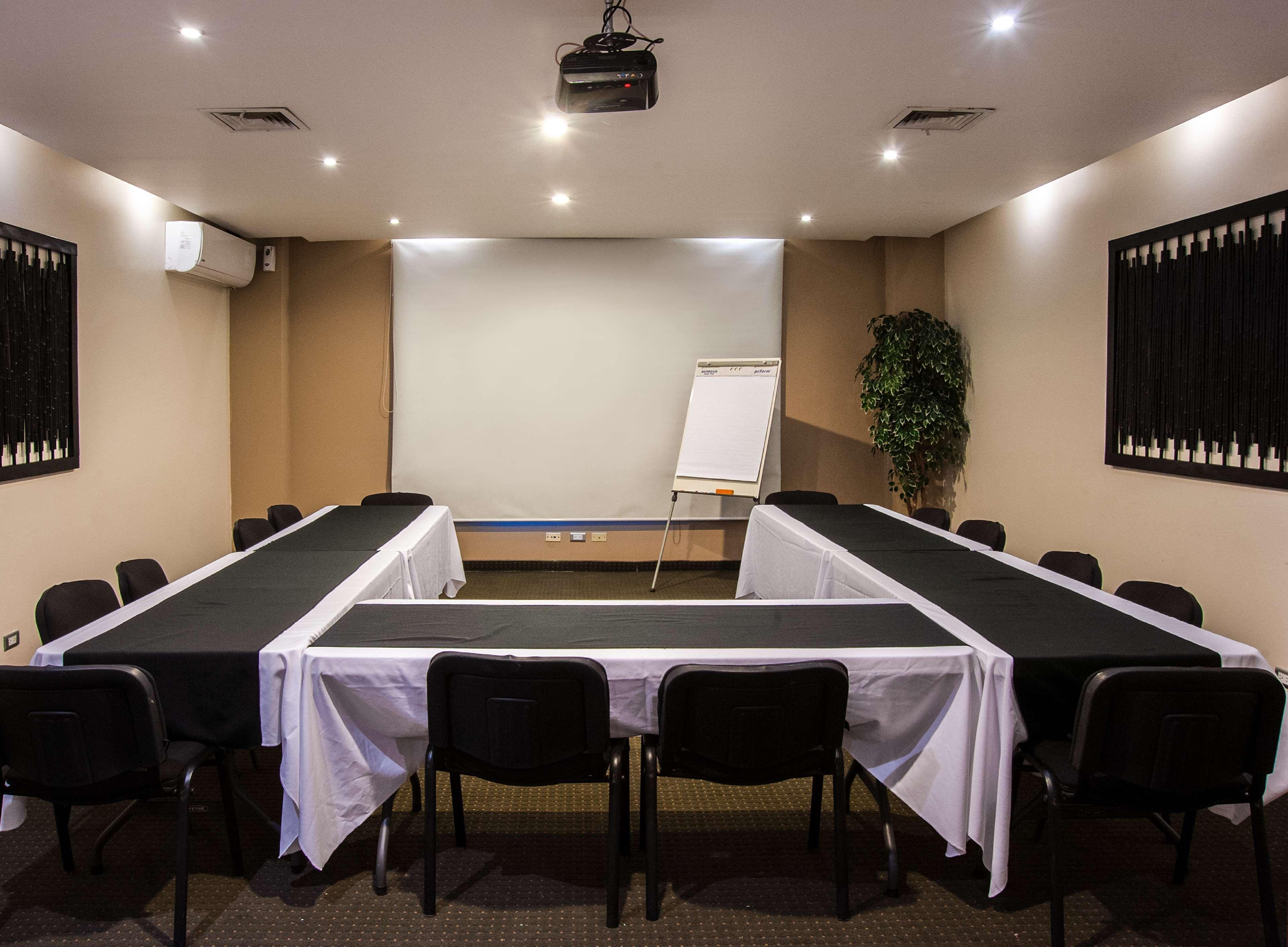 Best Western Plus Chihuahua Aeropuerto מראה חיצוני תמונה