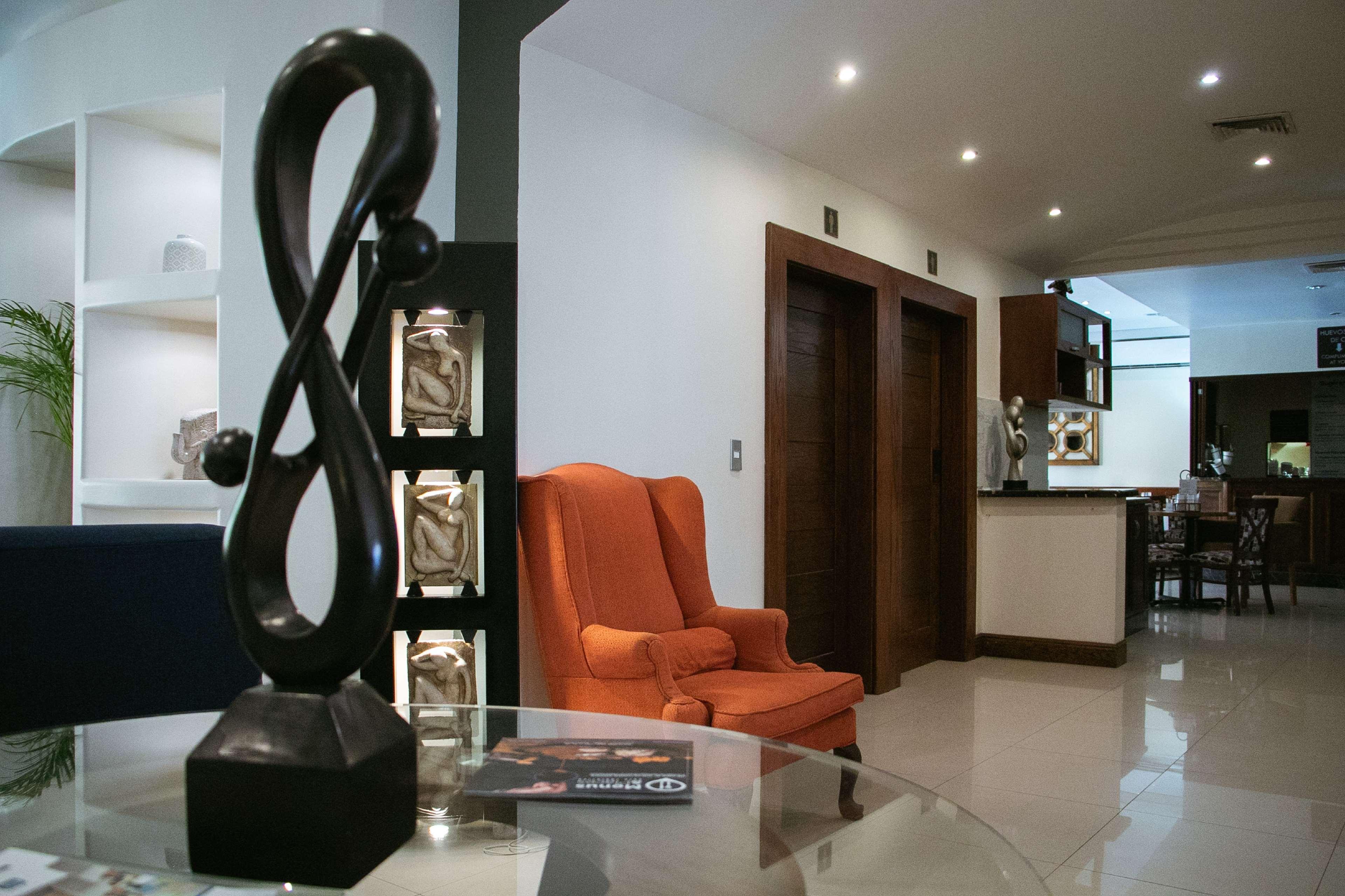 Best Western Plus Chihuahua Aeropuerto מראה חיצוני תמונה