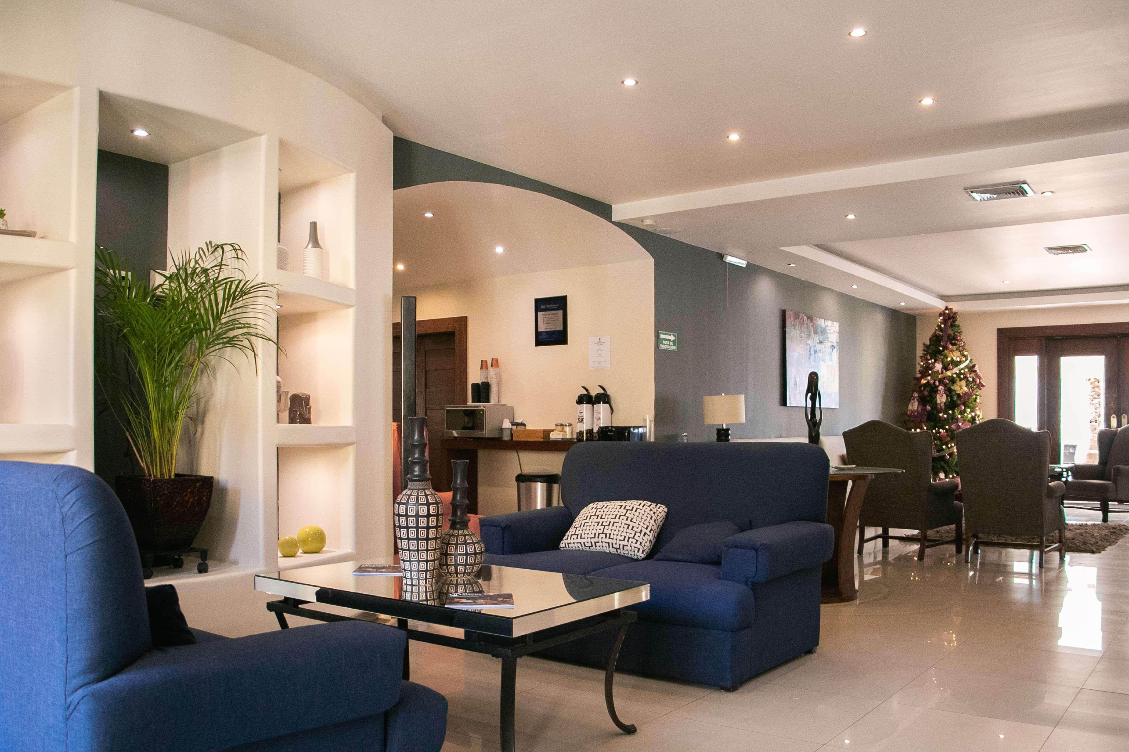 Best Western Plus Chihuahua Aeropuerto מראה חיצוני תמונה