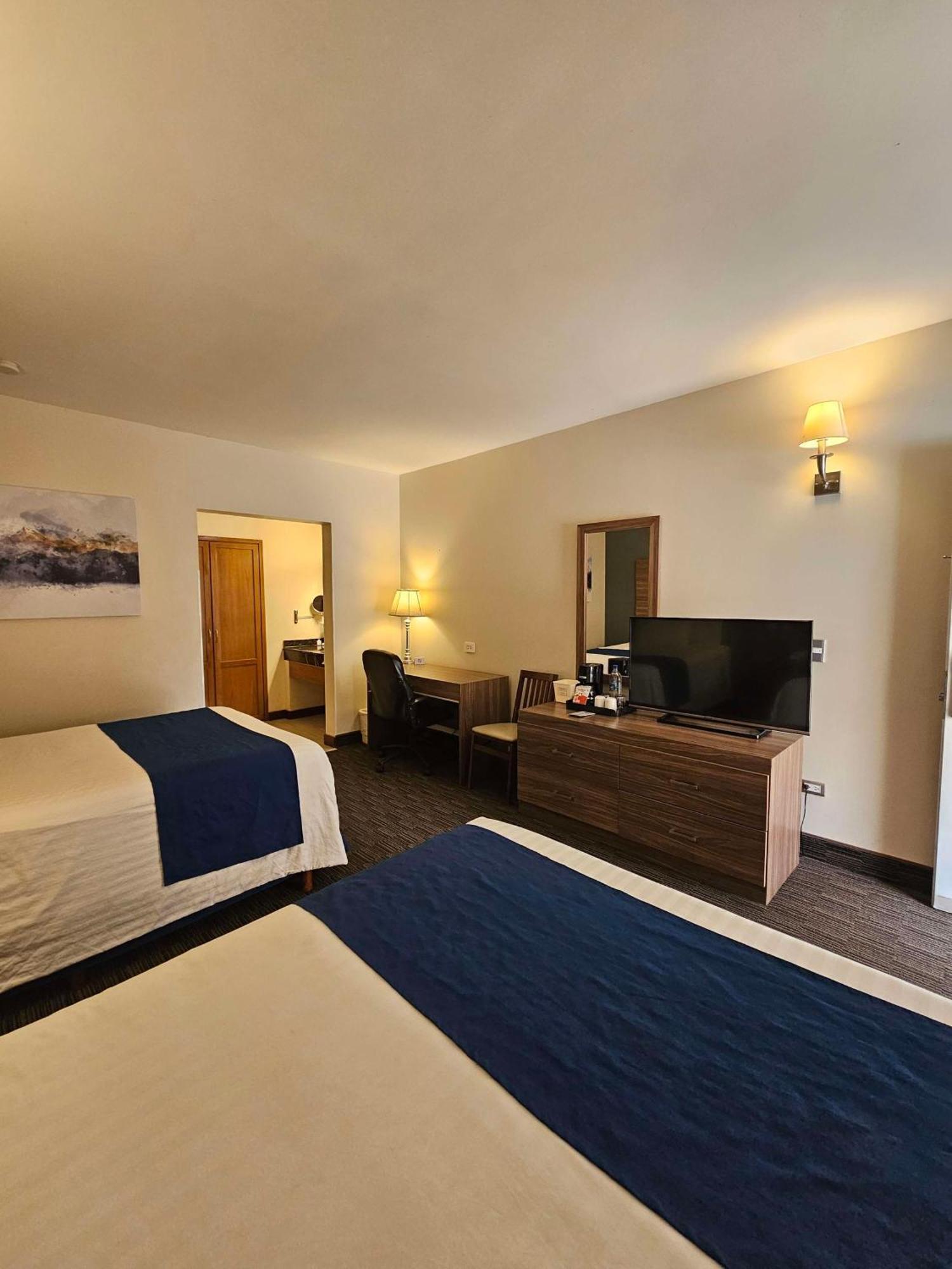 Best Western Plus Chihuahua Aeropuerto מראה חיצוני תמונה